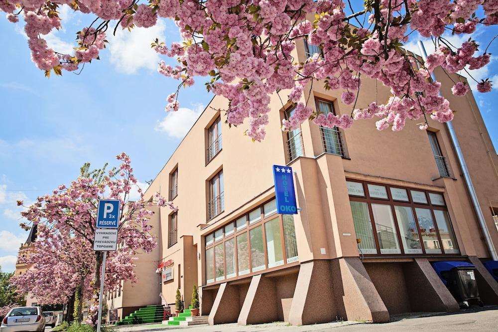 Hotel Oko Nitra Exterior foto